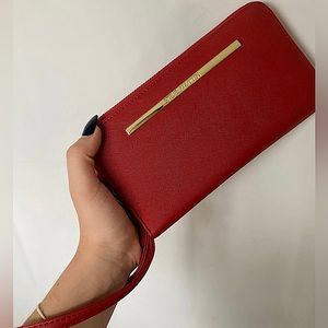 Steve Madden Wristlet